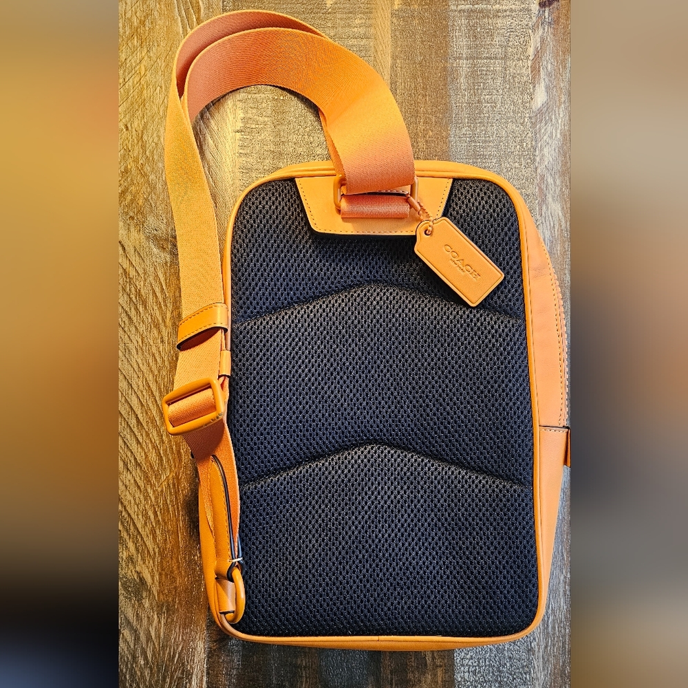 Coach Track Pack In Signature Canvas - Picture 5 of 10